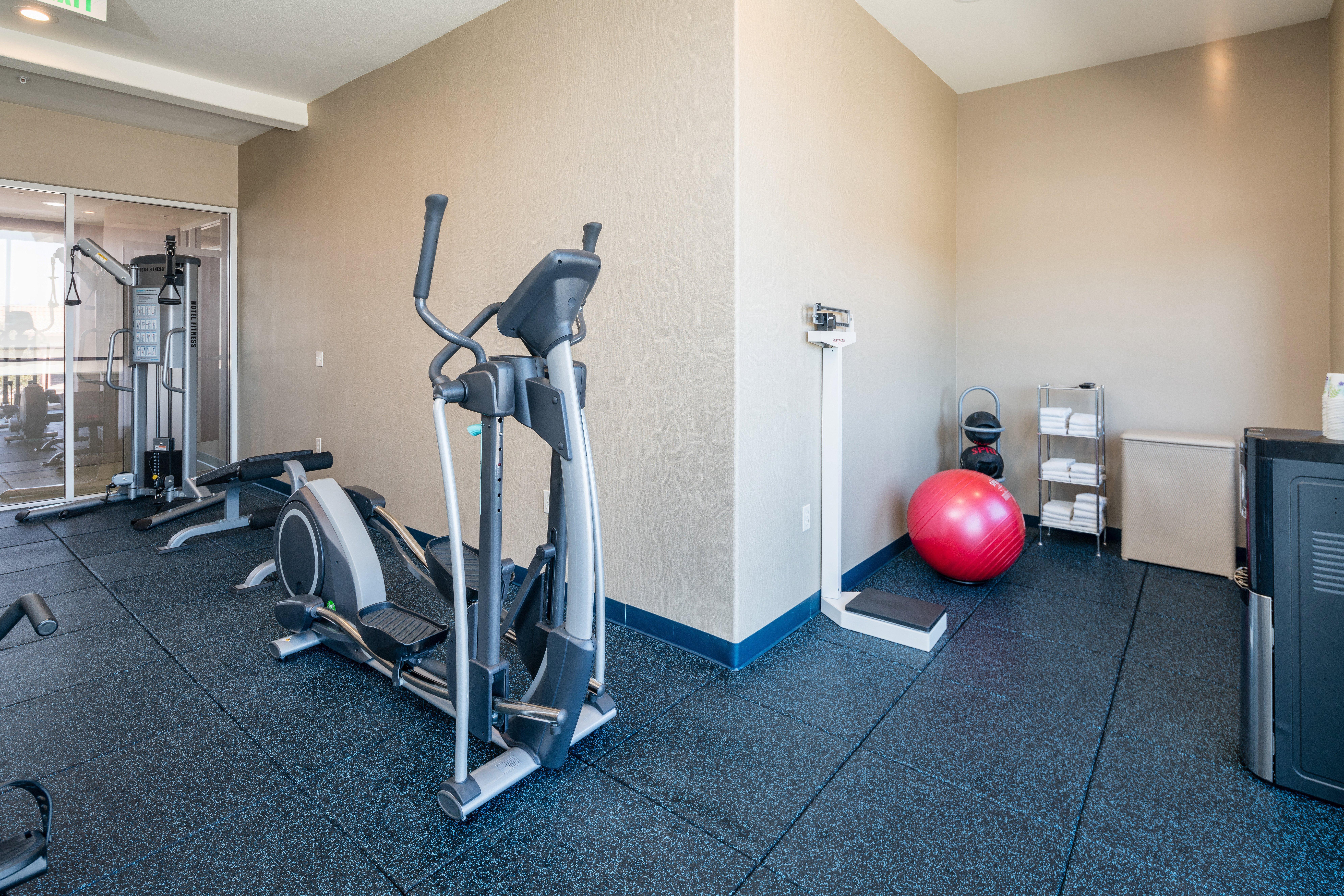 Holiday Inn Express & Suites Santa Clara By Ihg Exterior foto