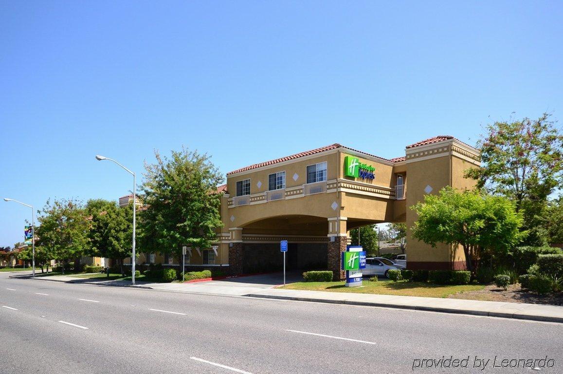 Holiday Inn Express & Suites Santa Clara By Ihg Exterior foto