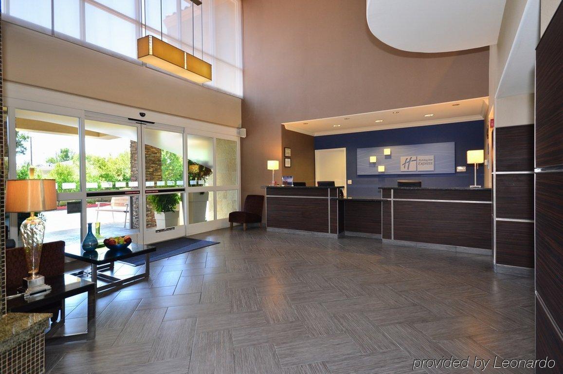 Holiday Inn Express & Suites Santa Clara By Ihg Interior foto